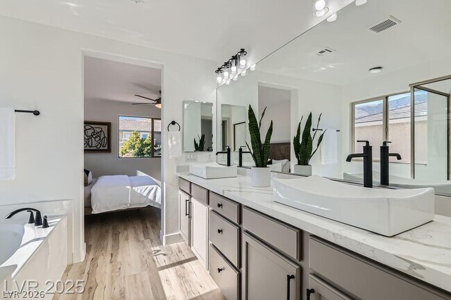 Building Photo - 5873 Skyfall Ct