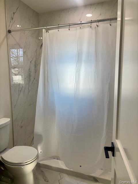 Building Photo - 1026 Glen Cove Ave