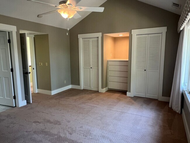 Building Photo - Gorgeous Marsh Views in Moss Creek!