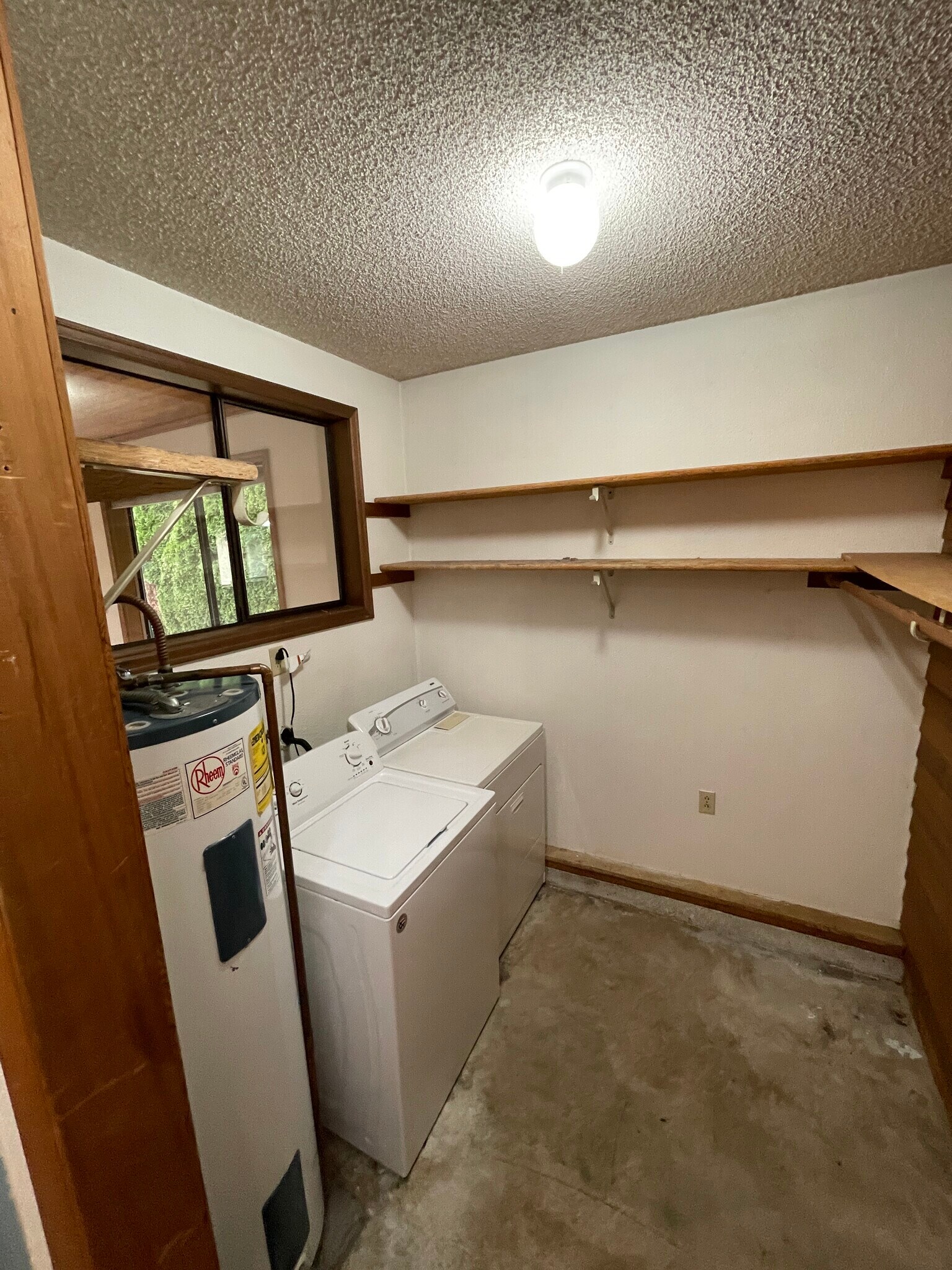 Utility Rm-view of Bonus Rm - 11923 Canyon Rd E