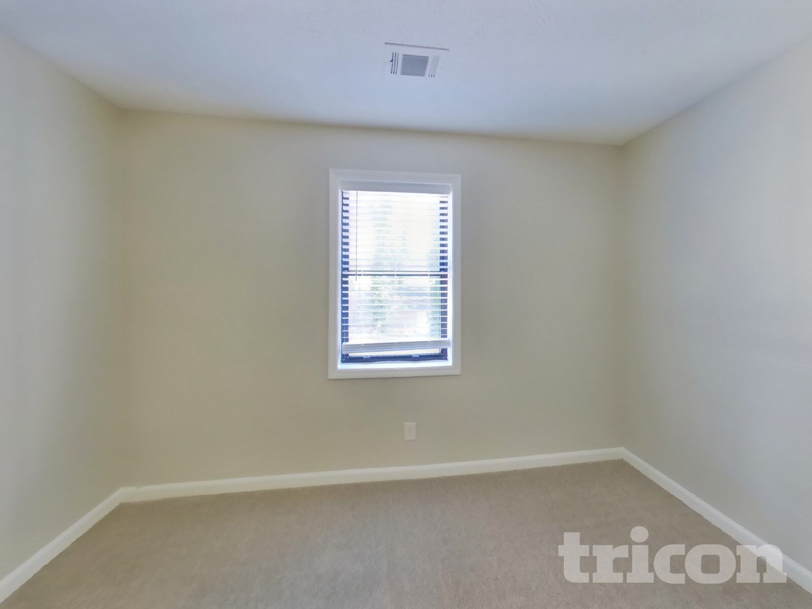 Building Photo - 718 Post Rd Ln