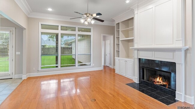 Building Photo - 10741 Hillmont Ave