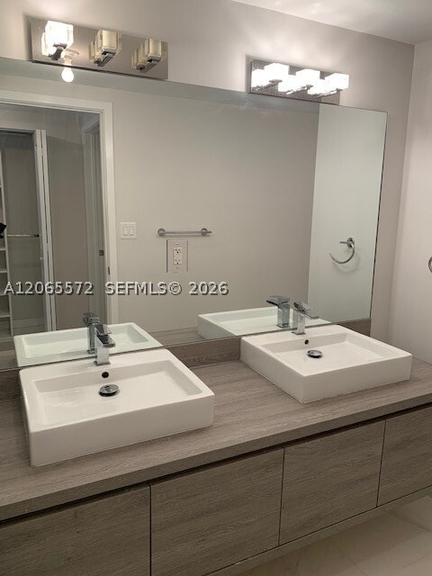 Building Photo - 400 Sunny Isles Blvd