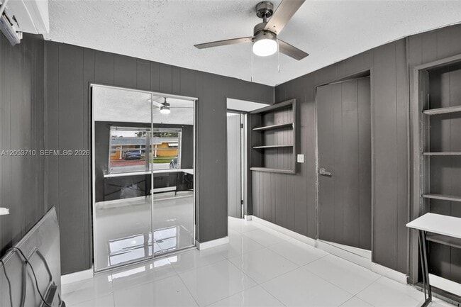 Building Photo - 2331 Flamingo Dr