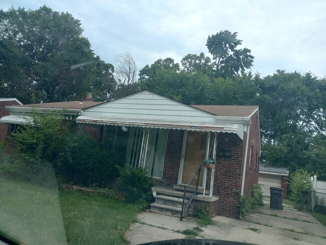 Primary Photo - 29730 Birchwood St