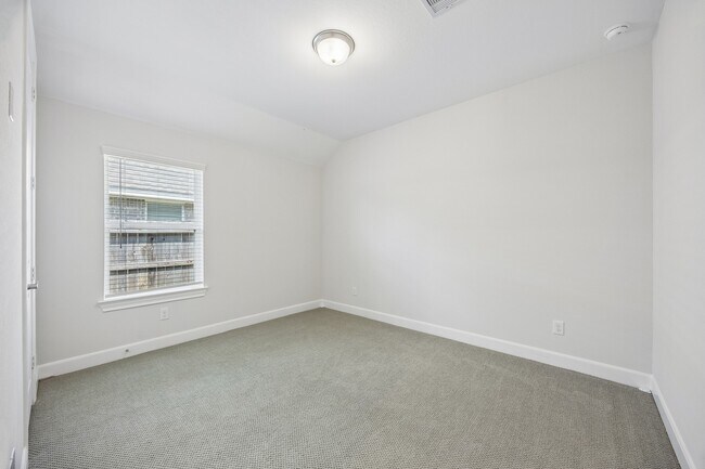 Building Photo - 2128 Elrington Willow Ln
