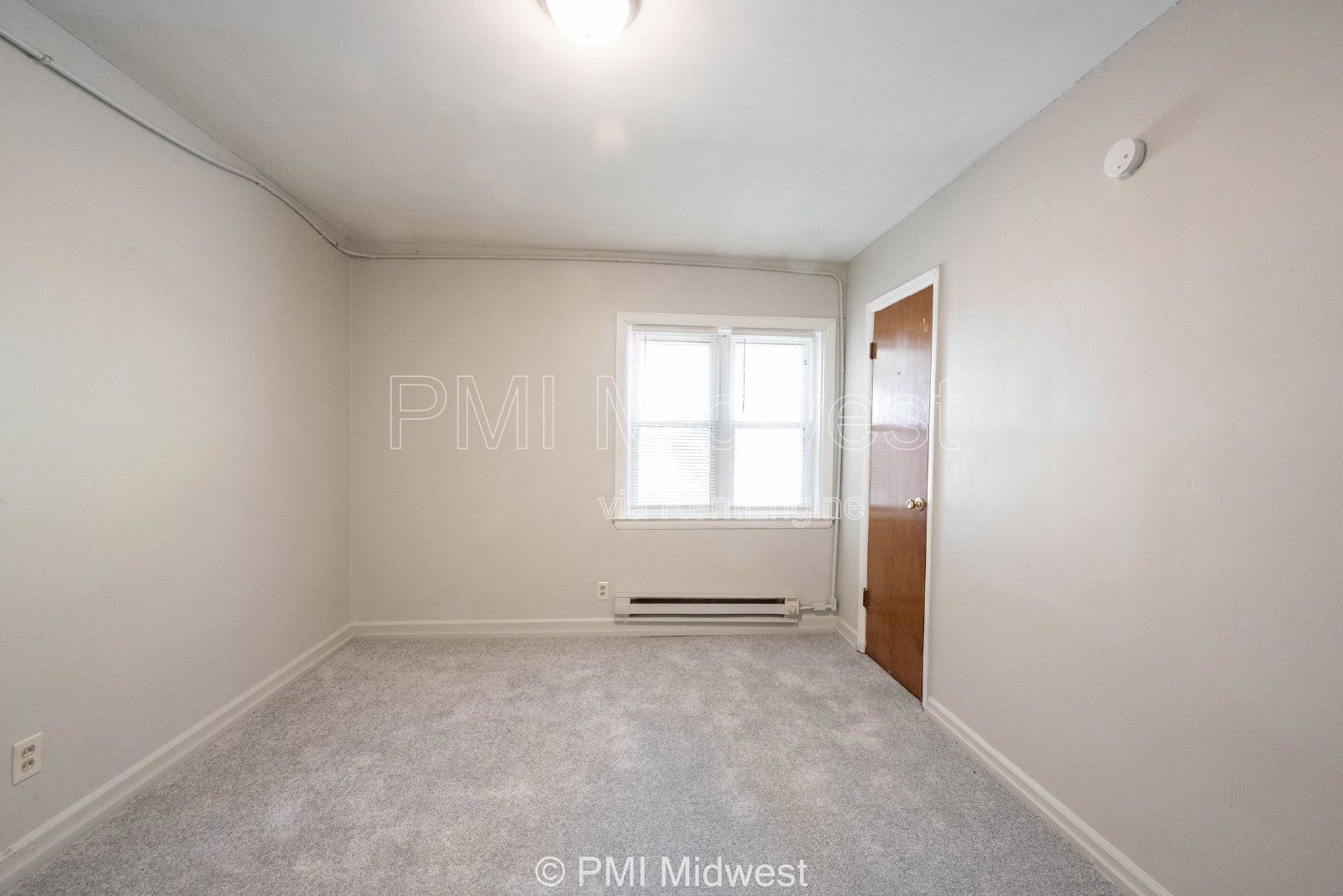 Building Photo - 3725 N Sherman Dr