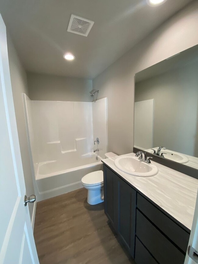 Building Photo - Newer Home in a Newer Community! 3-Bed, 2-Bath