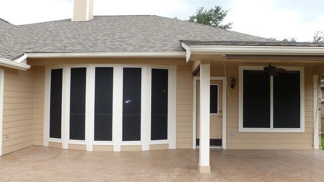 Building Photo - 4823 Cypress Spring Dr