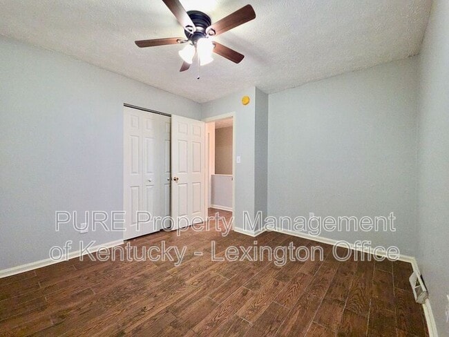 Building Photo - 305 Lake St