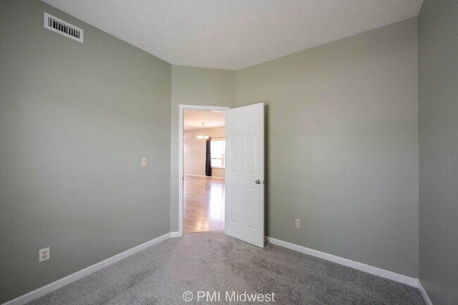 Building Photo - 8802 Benjamin Ln