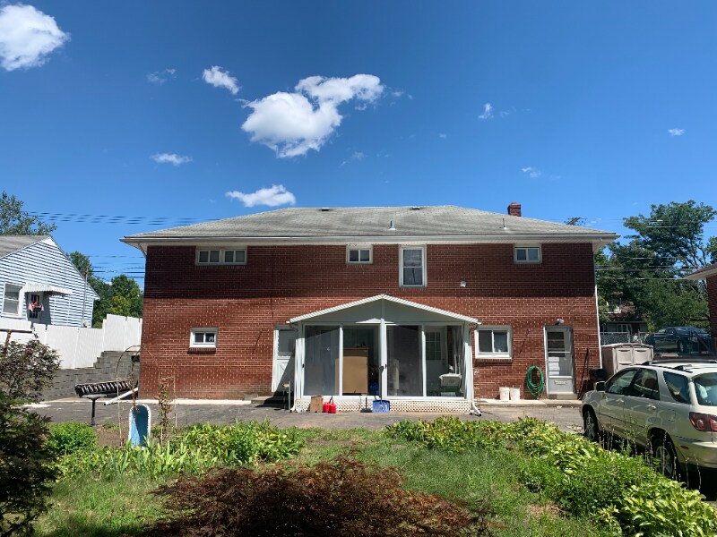 Building Photo - 214 Sand Creek Rd