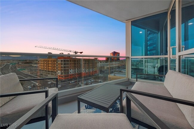 Building Photo - 4525 Dean Martin Dr