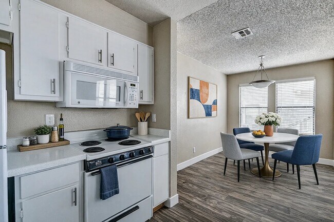 Building Photo - 8530 W Sahara Ave