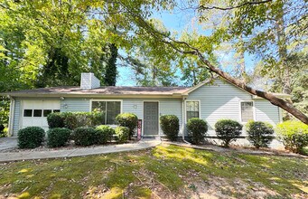 Building Photo - 2945 Sawgrass Trail SW