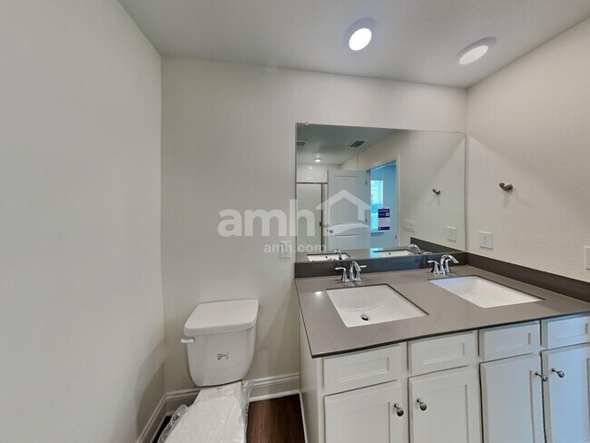 Building Photo - 1068 Grafton Ridge Dr