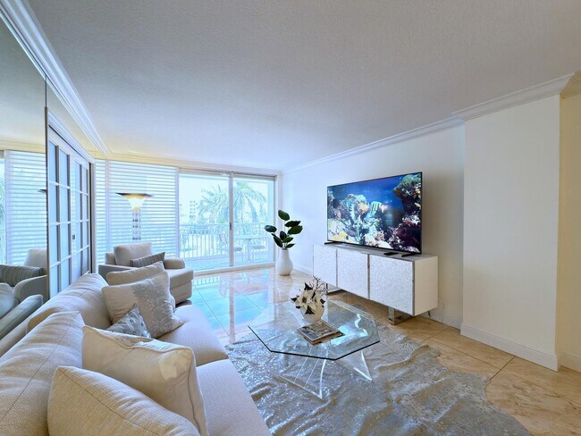 Building Photo - 3546 S Ocean Blvd