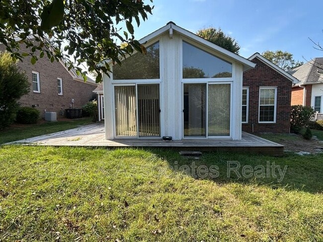 Building Photo - 3512 Cherry Hill Dr