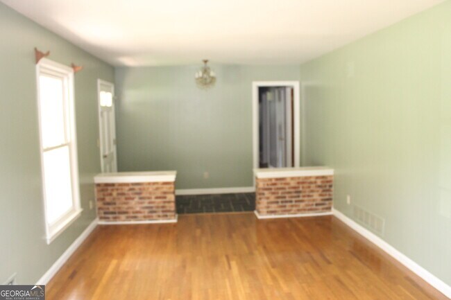 Building Photo - 1179 Old Coach Rd