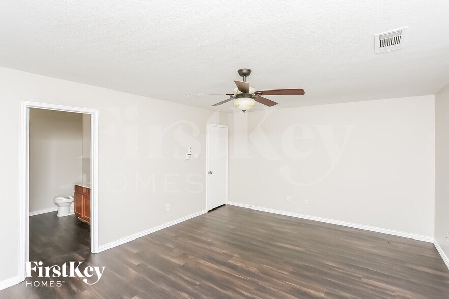 Building Photo - 7313 Starwood Dr