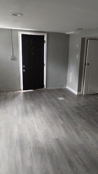 Building Photo - 3107 Evergreen Ave