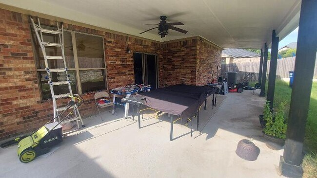 Building Photo - 1108 Calla Lily Boulevard