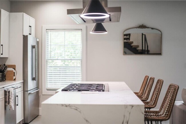 Building Photo - 1111 W Annie St