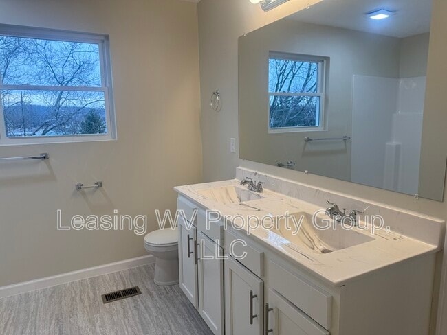 Building Photo - 67 Christian Ct