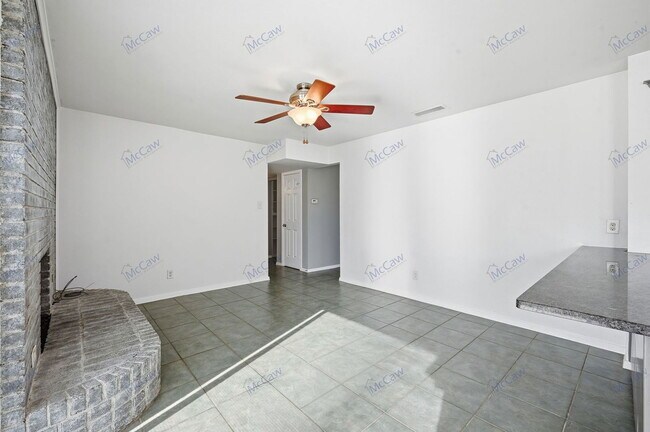 Building Photo - 737 Willow St