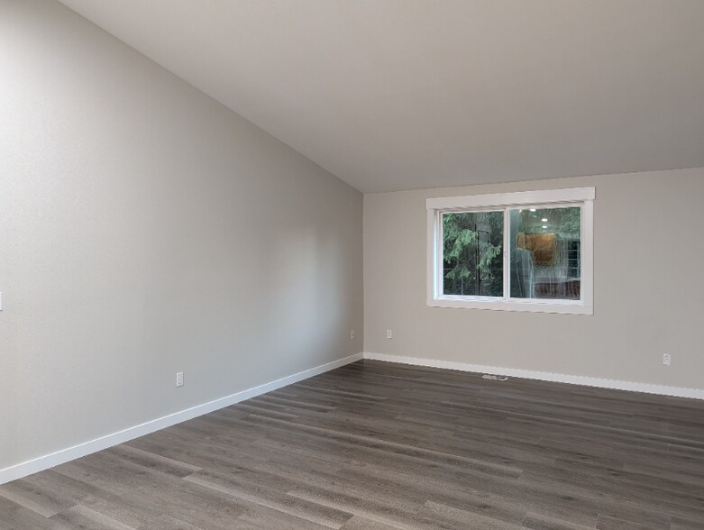 Building Photo - 15014 105th Ave Ct E