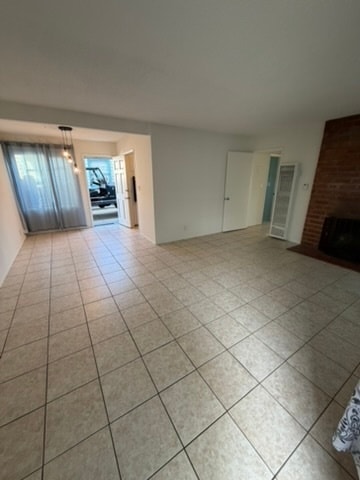 Building Photo - 618 Clubhouse Ave