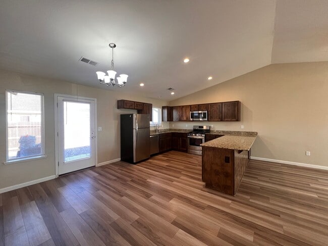 Building Photo - 4 Bedroom 2 Bathroom Fallon Home