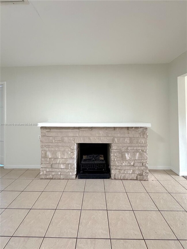 Building Photo - 2225 Taylor St