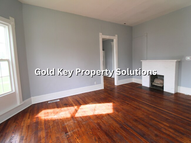 Building Photo - 803-807 High Street