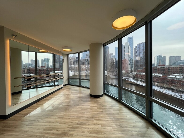 Building Photo - 433 W Grand Ave