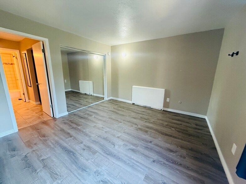 Building Photo - 2227 Canyon Blvd