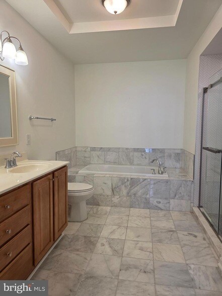 Building Photo - 3542 Huntley Manor Ln