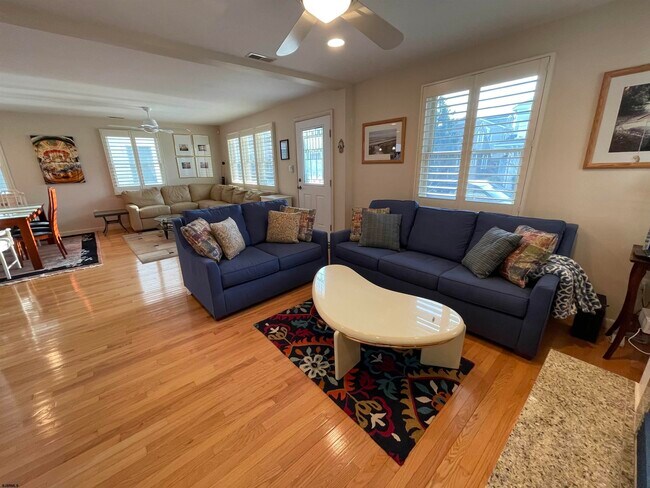 Building Photo - 13 S Kenyon Ave