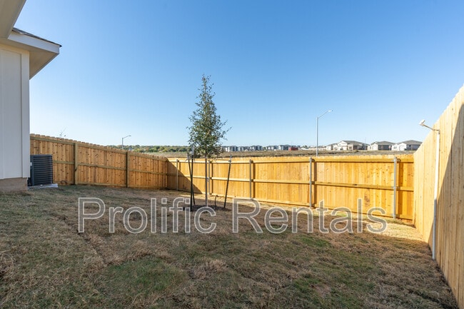 Building Photo - 5003 Rose Gdn Lp