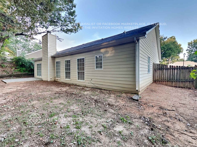 Building Photo - 2041 Flint Hill Dr