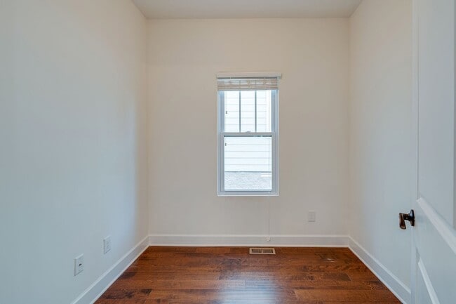 Building Photo - 5222 Kentucky Ave