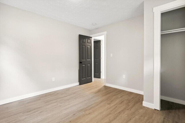Building Photo - 3409 Barbee Dr