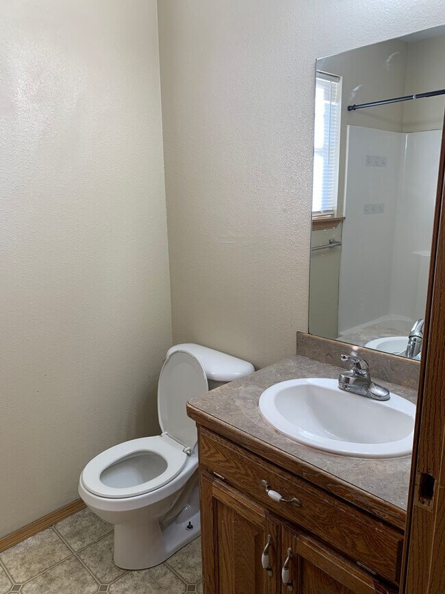 Building Photo - 2 Bedroom 1 Bathroom Apartment Near MSSU C...