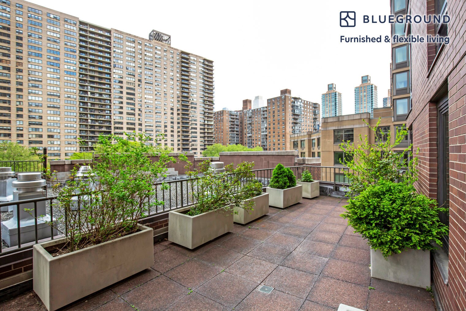 Building Photo - 180 Riverside Blvd