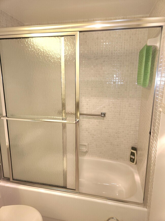 Building Photo - 4053 Wolverton C