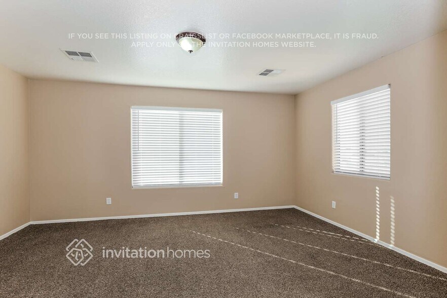 Building Photo - 5638 S 5th Dr