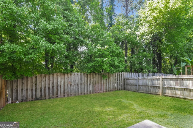 Building Photo - 3020 Linden Dr