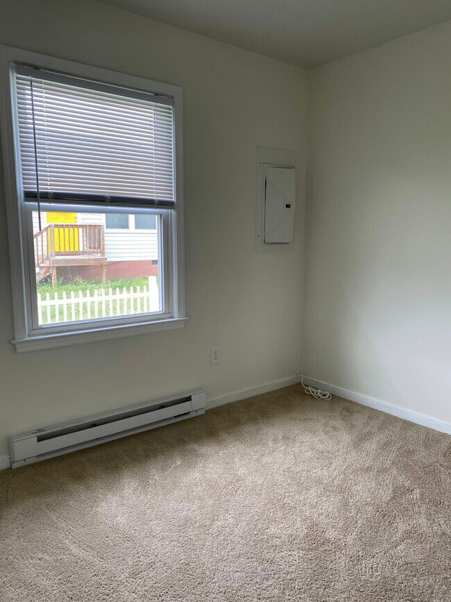 Building Photo - 1601 Monteiro St