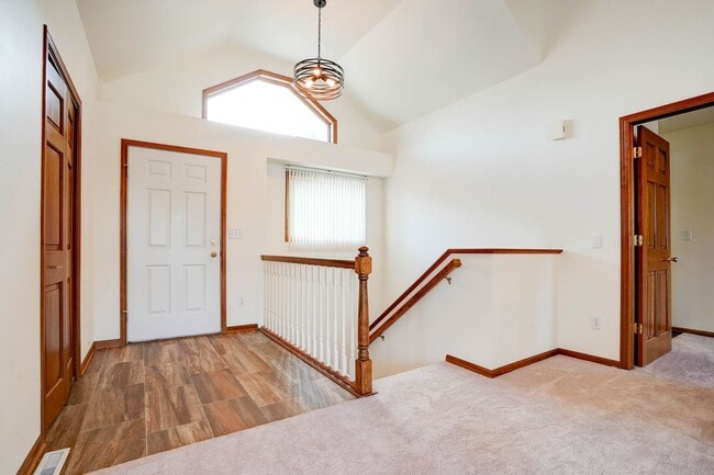 Building Photo - 11-11 Redtail Ct