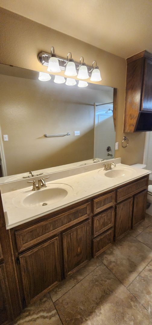 Building Photo - Gorgeous 2 bed/2 bath near Bunny Trail in Killeen!